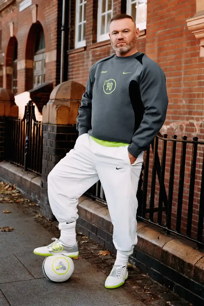 PALACE AND NIKE LAUNCH FIRST COLLECTION Palace and Nike announce their first collaborative collection called P90, featuring football-themed clothing and footwear launching October 31. (image 12 of 15)
