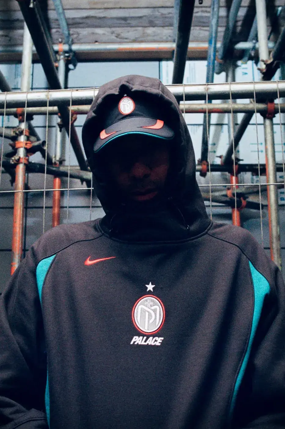 PALACE AND NIKE DELIVER MANOR PLACE FC FOOTBALL RANGE A look at the Palace and Nike Manor Place FC sportswear capsule, celebrating South London football culture through tracksuits, jerseys, and club apparel. (image 3 of 7)