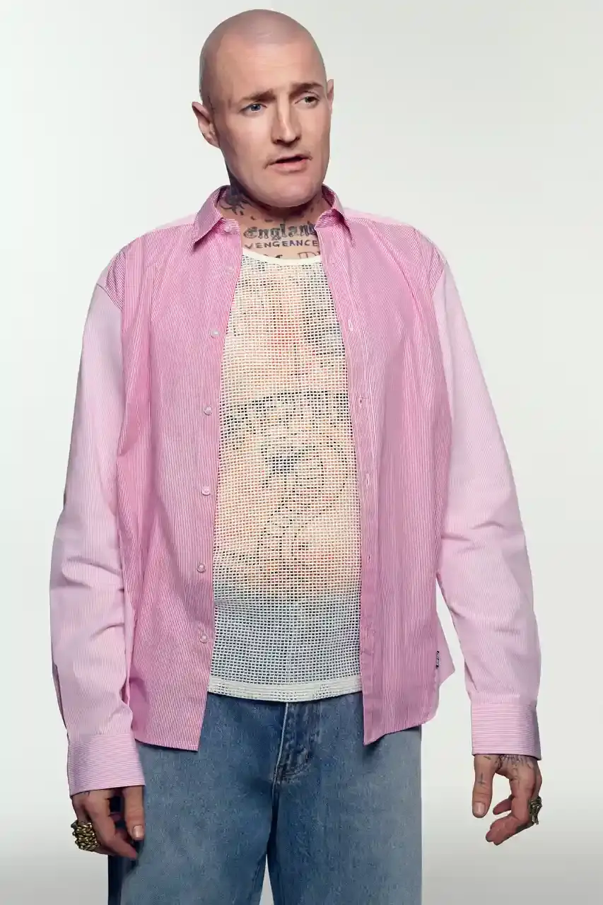 PALACE SUMMER 2025 COLLECTION: LONDON LABEL REVEALS SEASONAL LINEUP image of Palace's Summer 2025 collection announcement, describing the London streetwear brand's new seasonal offerings. It details the collection's design influences (Americana, sportswear, military), highlights key pieces including Los Angeles-themed items, religious iconography adaptations, and mesh garments for warm weather. The text also provides specific release dates and times for different global regions including the UK, Europe, US, Japan, Seoul, and China, with information about both online and physical store availability. (image 5 of 36)