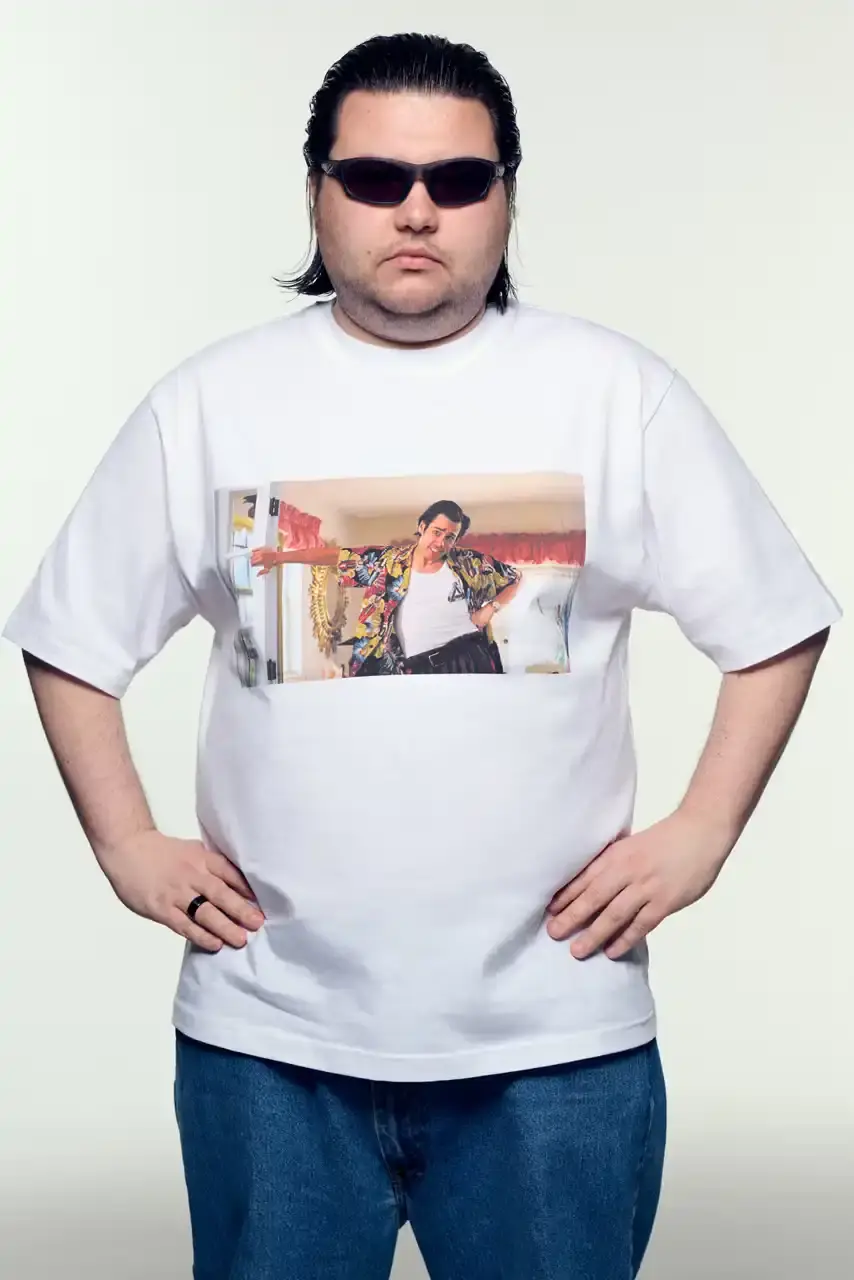PALACE SUMMER 2025 COLLECTION: LONDON LABEL REVEALS SEASONAL LINEUP image of Palace's Summer 2025 collection announcement, describing the London streetwear brand's new seasonal offerings. It details the collection's design influences (Americana, sportswear, military), highlights key pieces including Los Angeles-themed items, religious iconography adaptations, and mesh garments for warm weather. The text also provides specific release dates and times for different global regions including the UK, Europe, US, Japan, Seoul, and China, with information about both online and physical store availability. (image 26 of 36)