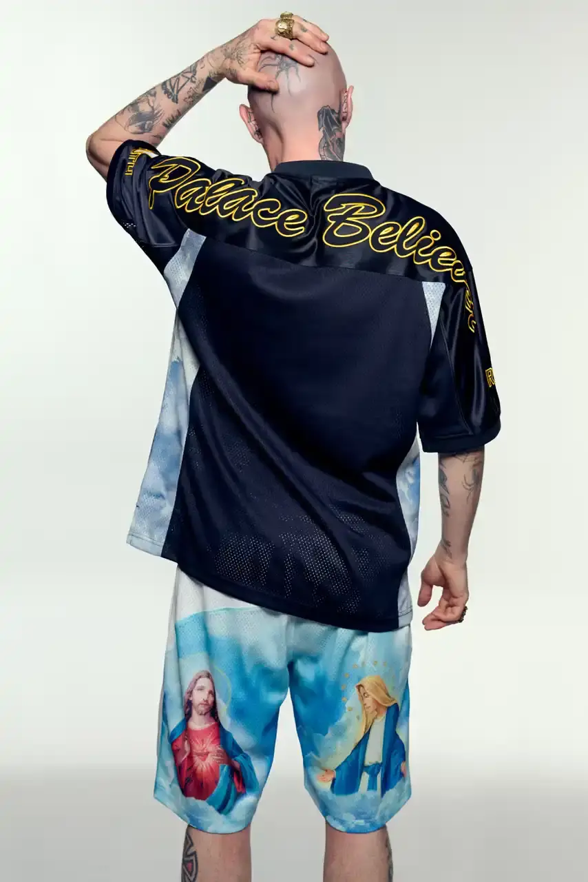 PALACE SUMMER 2025 COLLECTION: LONDON LABEL REVEALS SEASONAL LINEUP image of Palace's Summer 2025 collection announcement, describing the London streetwear brand's new seasonal offerings. It details the collection's design influences (Americana, sportswear, military), highlights key pieces including Los Angeles-themed items, religious iconography adaptations, and mesh garments for warm weather. The text also provides specific release dates and times for different global regions including the UK, Europe, US, Japan, Seoul, and China, with information about both online and physical store availability. (image 18 of 36)
