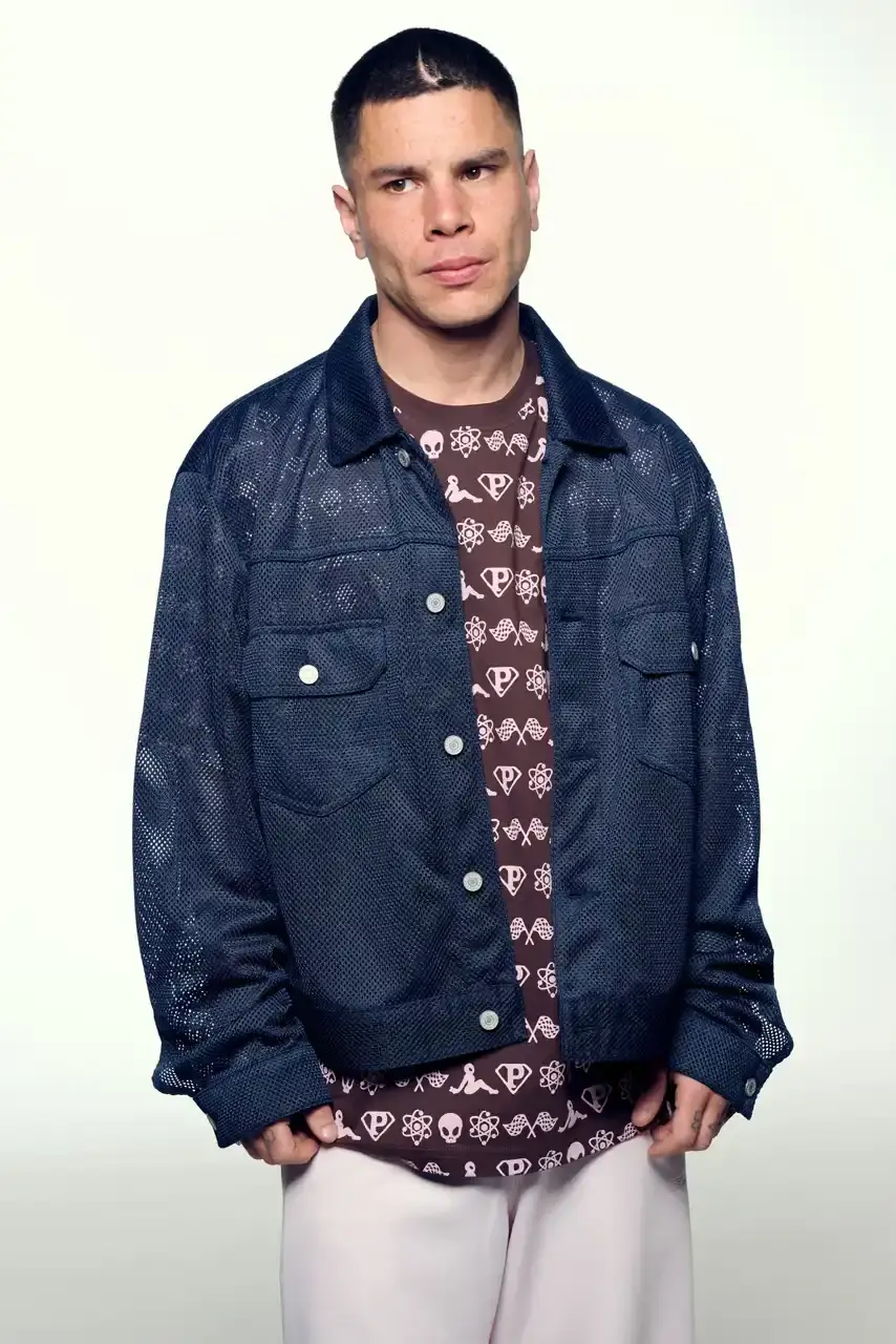 PALACE SUMMER 2025 COLLECTION: LONDON LABEL REVEALS SEASONAL LINEUP image of Palace's Summer 2025 collection announcement, describing the London streetwear brand's new seasonal offerings. It details the collection's design influences (Americana, sportswear, military), highlights key pieces including Los Angeles-themed items, religious iconography adaptations, and mesh garments for warm weather. The text also provides specific release dates and times for different global regions including the UK, Europe, US, Japan, Seoul, and China, with information about both online and physical store availability. (image 25 of 36)