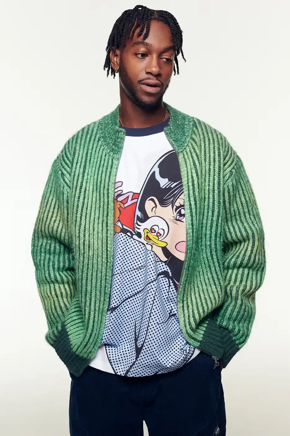 PALACE WINTER 2025 LOOKBOOK DROPS Palace Skateboards presents their Winter 2025 lookbook featuring winter jackets, long-sleeve apparel, and branded accessories for the cold season. (image 11 of 40)