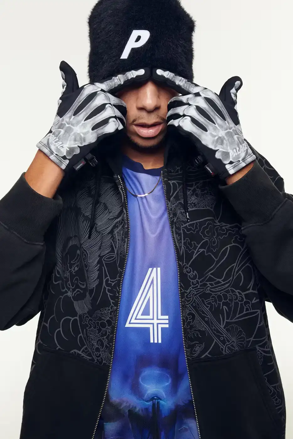 PALACE WINTER 2025 LOOKBOOK DROPS Palace Skateboards presents their Winter 2025 lookbook featuring winter jackets, long-sleeve apparel, and branded accessories for the cold season. (image 34 of 40)