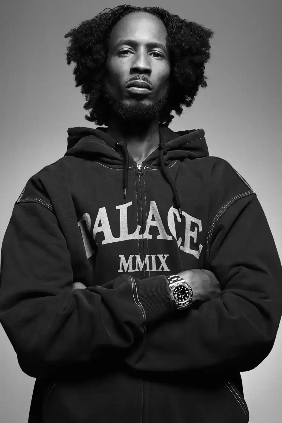 PALACE WINTER 2025 LOOKBOOK DROPS Palace Skateboards presents their Winter 2025 lookbook featuring winter jackets, long-sleeve apparel, and branded accessories for the cold season. (image 20 of 40)