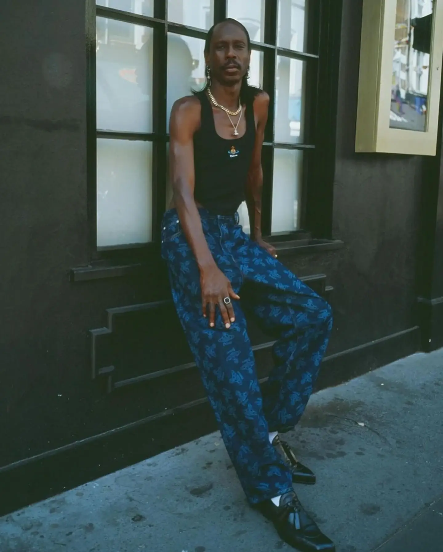 PALACE X VIVIENNE WESTWOOD FUSES SKATEBOARDING AND PUNK Palace x Vivienne Westwood (image 4 of 14)