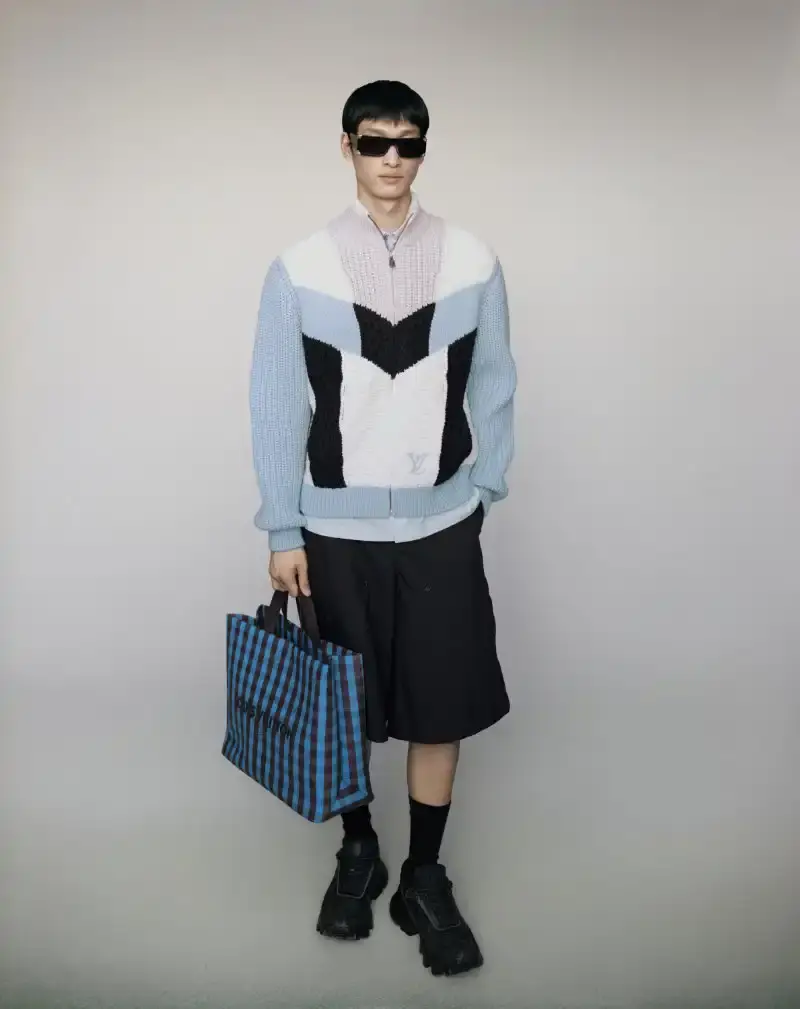 PHARRELL WILLIAMS UNVEILS LV SPRING MENSWEAR CAPSULE image about Pharrell Williams' new spring menswear capsule collection for Louis Vuitton featuring seasonal colors, tailoring details, and house motifs. (image 23 of 24)