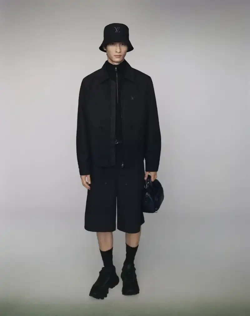 PHARRELL WILLIAMS UNVEILS LV SPRING MENSWEAR CAPSULE image about Pharrell Williams' new spring menswear capsule collection for Louis Vuitton featuring seasonal colors, tailoring details, and house motifs. (image 8 of 24)