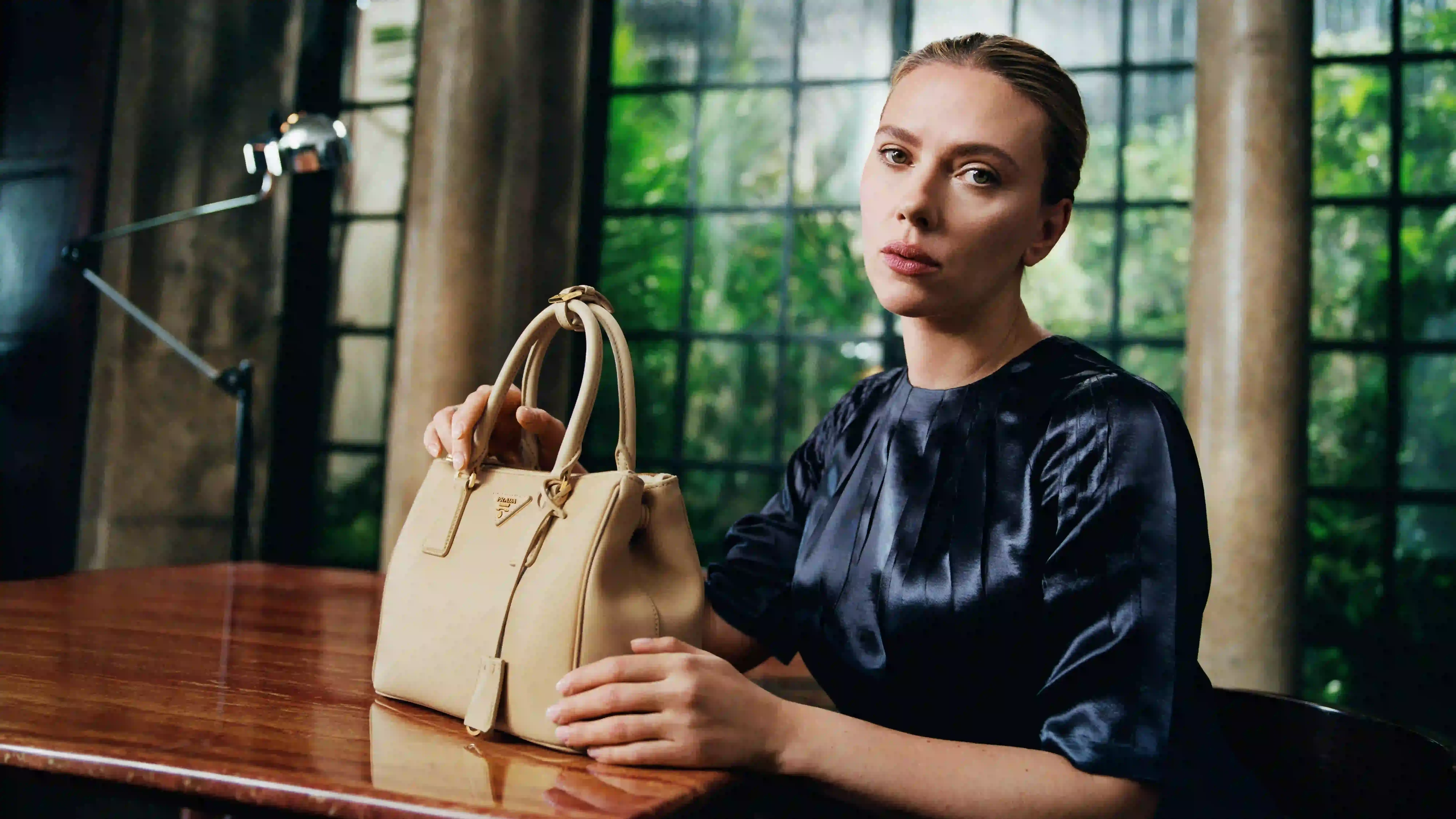 PRADA DIRECTED BY YORGOS LANTHIMOS image of Prada’s 2025 Galleria campaign directed by Yorgos Lanthimos, featuring Scarlett Johansson and exploring identity through cinematic imagery.