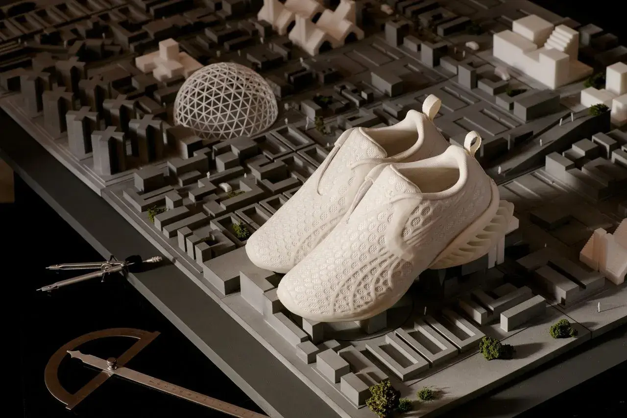 PUMA AND J.L-A.L REVEAL THE CELL GEO SNEAKER COLLECTION image of the PUMA and J.L-A.L Fall 2026 collection focusing on the new CELL Geo sneaker design and accompanying black technical apparel. (image 5 of 6)