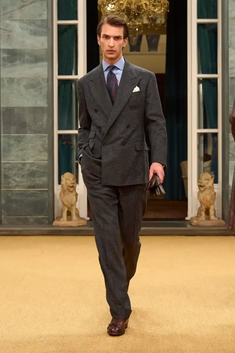 RALPH LAUREN FALL 2026 MENSWEAR IN MILAN Ralph Lauren Fall 2026 menswear collection presentation at Milan's Palazzo Ralph Lauren, featuring Purple Label and Polo lines with traditional craftsmanship. (image 23 of 73)
