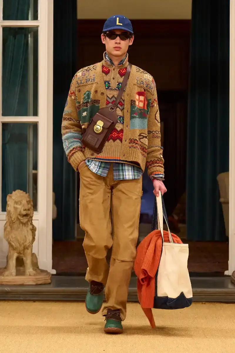 RALPH LAUREN FALL 2026 MENSWEAR IN MILAN Ralph Lauren Fall 2026 menswear collection presentation at Milan's Palazzo Ralph Lauren, featuring Purple Label and Polo lines with traditional craftsmanship. (image 65 of 73)