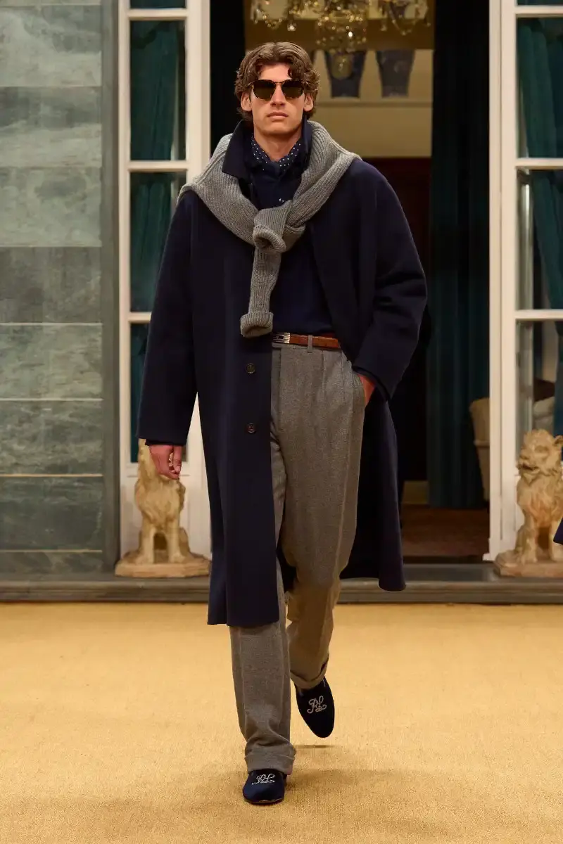 RALPH LAUREN FALL 2026 MENSWEAR IN MILAN Ralph Lauren Fall 2026 menswear collection presentation at Milan's Palazzo Ralph Lauren, featuring Purple Label and Polo lines with traditional craftsmanship. (image 16 of 73)