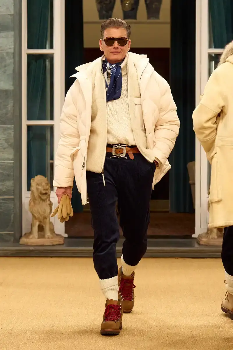 RALPH LAUREN FALL 2026 MENSWEAR IN MILAN Ralph Lauren Fall 2026 menswear collection presentation at Milan's Palazzo Ralph Lauren, featuring Purple Label and Polo lines with traditional craftsmanship. (image 10 of 73)
