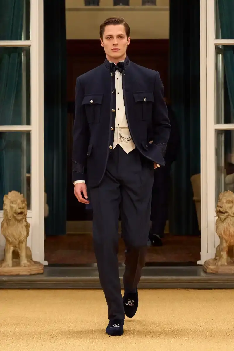 RALPH LAUREN FALL 2026 MENSWEAR IN MILAN Ralph Lauren Fall 2026 menswear collection presentation at Milan's Palazzo Ralph Lauren, featuring Purple Label and Polo lines with traditional craftsmanship. (image 3 of 73)