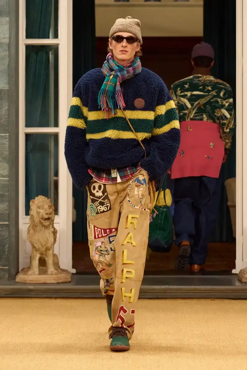 RALPH LAUREN FALL 2026 MENSWEAR IN MILAN Ralph Lauren Fall 2026 menswear collection presentation at Milan's Palazzo Ralph Lauren, featuring Purple Label and Polo lines with traditional craftsmanship. (image 62 of 73)