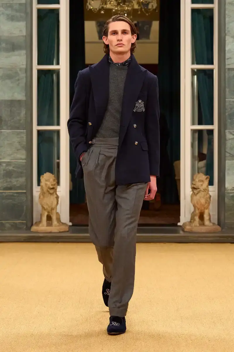 RALPH LAUREN FALL 2026 MENSWEAR IN MILAN Ralph Lauren Fall 2026 menswear collection presentation at Milan's Palazzo Ralph Lauren, featuring Purple Label and Polo lines with traditional craftsmanship. (image 18 of 73)