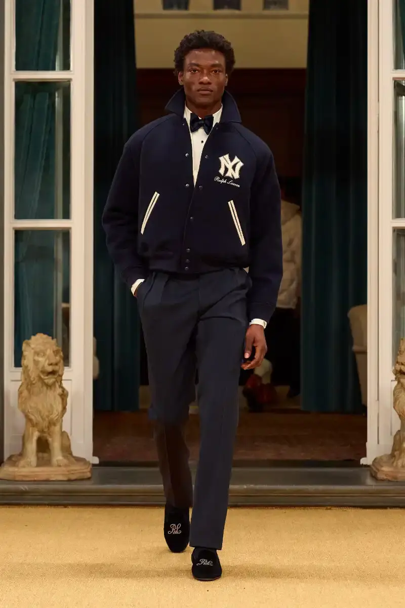 RALPH LAUREN FALL 2026 MENSWEAR IN MILAN Ralph Lauren Fall 2026 menswear collection presentation at Milan's Palazzo Ralph Lauren, featuring Purple Label and Polo lines with traditional craftsmanship. (image 6 of 73)
