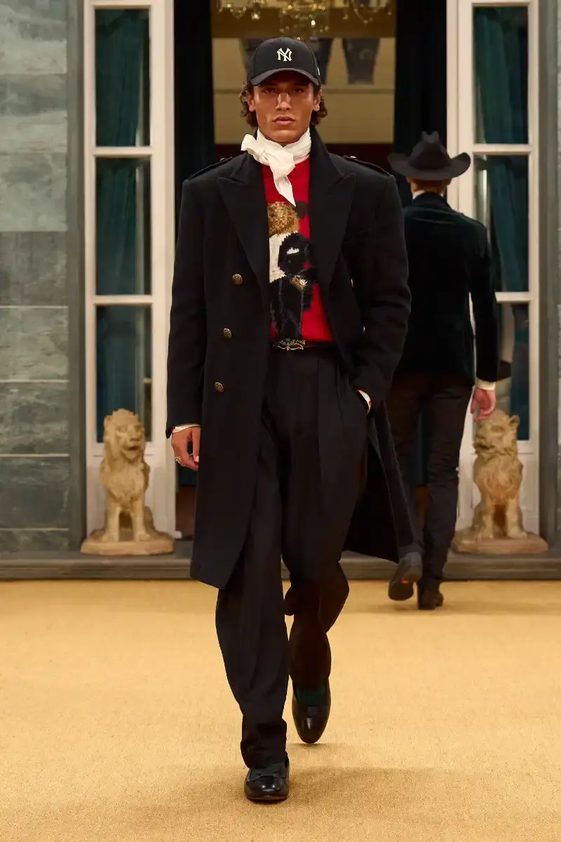 RALPH LAUREN FALL 2026 MENSWEAR IN MILAN Ralph Lauren Fall 2026 menswear collection presentation at Milan's Palazzo Ralph Lauren, featuring Purple Label and Polo lines with traditional craftsmanship. (image 39 of 73)