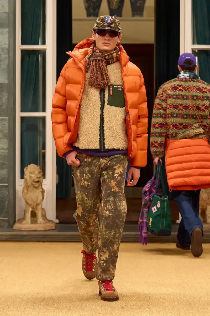 RALPH LAUREN FALL 2026 MENSWEAR IN MILAN Ralph Lauren Fall 2026 menswear collection presentation at Milan's Palazzo Ralph Lauren, featuring Purple Label and Polo lines with traditional craftsmanship. (image 69 of 73)