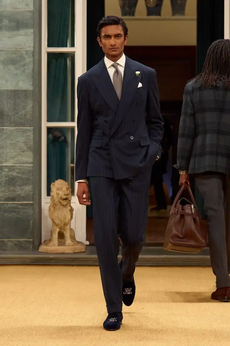 RALPH LAUREN FALL 2026 MENSWEAR IN MILAN Ralph Lauren Fall 2026 menswear collection presentation at Milan's Palazzo Ralph Lauren, featuring Purple Label and Polo lines with traditional craftsmanship. (image 21 of 73)