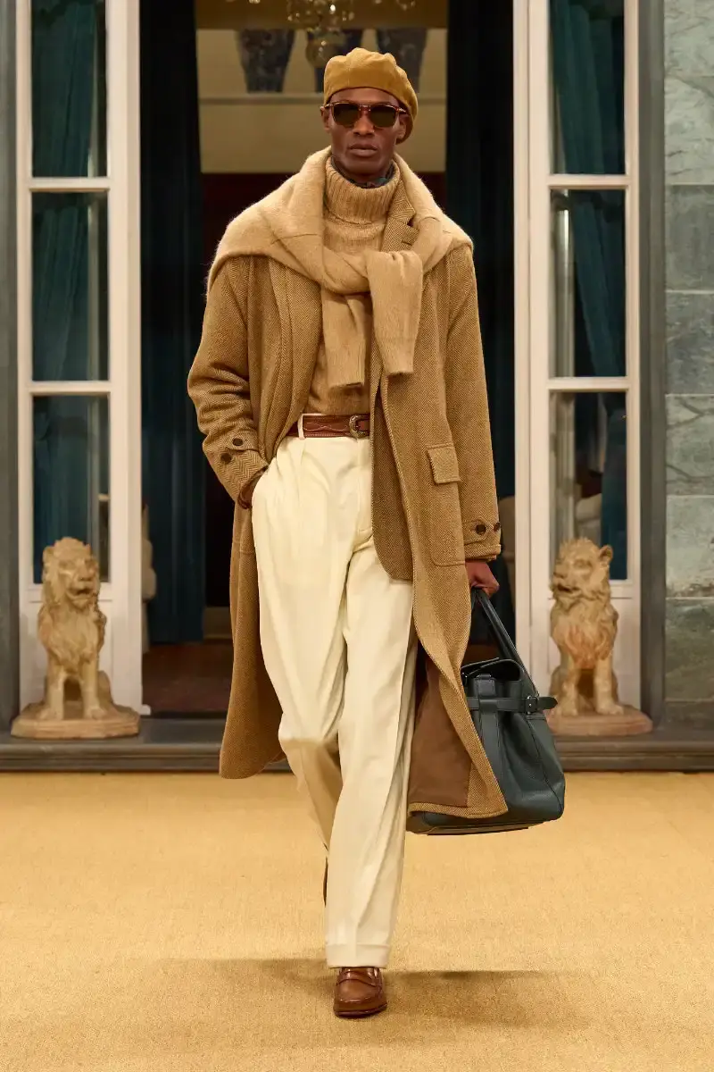 RALPH LAUREN FALL 2026 MENSWEAR IN MILAN Ralph Lauren Fall 2026 menswear collection presentation at Milan's Palazzo Ralph Lauren, featuring Purple Label and Polo lines with traditional craftsmanship. (image 32 of 73)