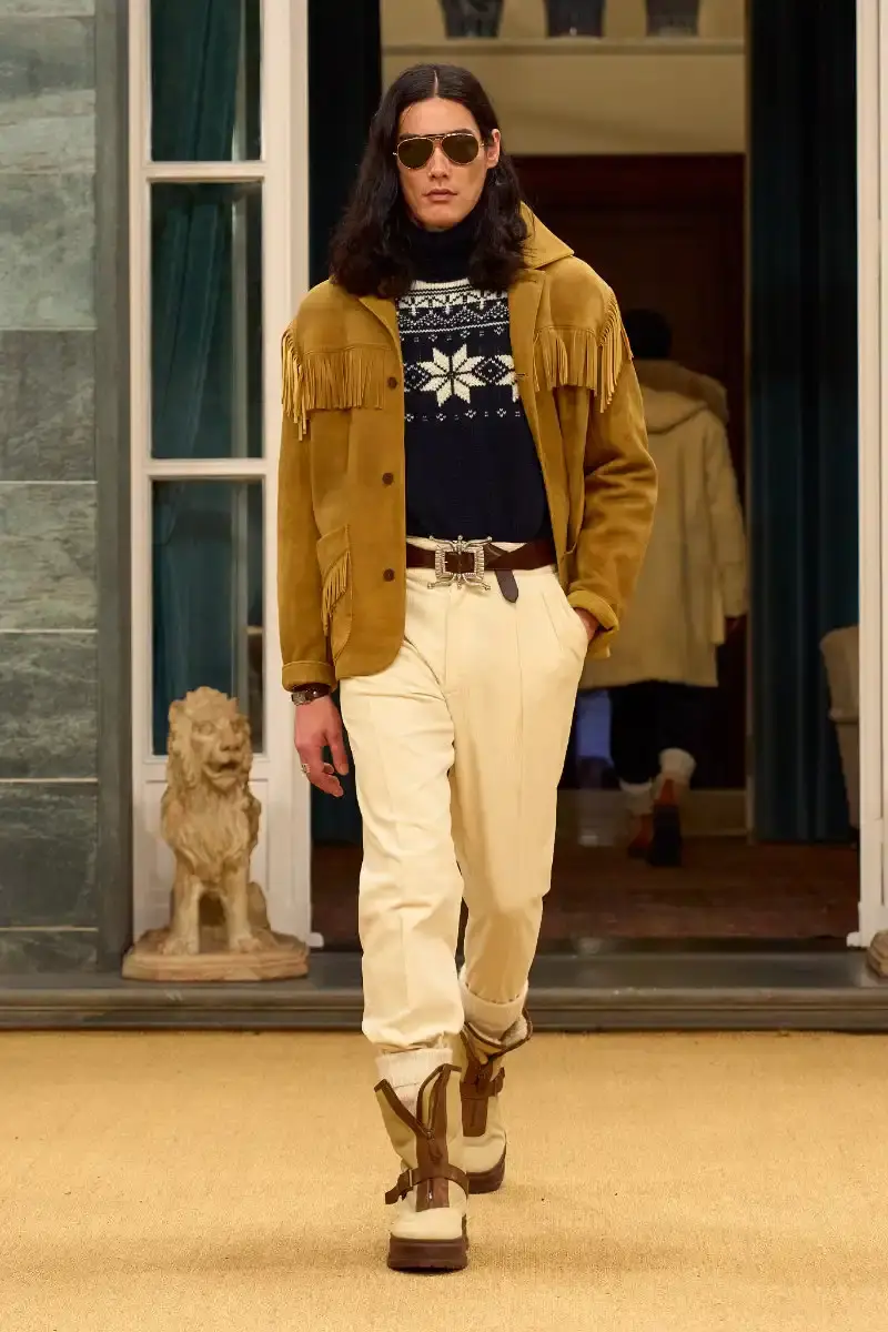 RALPH LAUREN FALL 2026 MENSWEAR IN MILAN Ralph Lauren Fall 2026 menswear collection presentation at Milan's Palazzo Ralph Lauren, featuring Purple Label and Polo lines with traditional craftsmanship. (image 9 of 73)