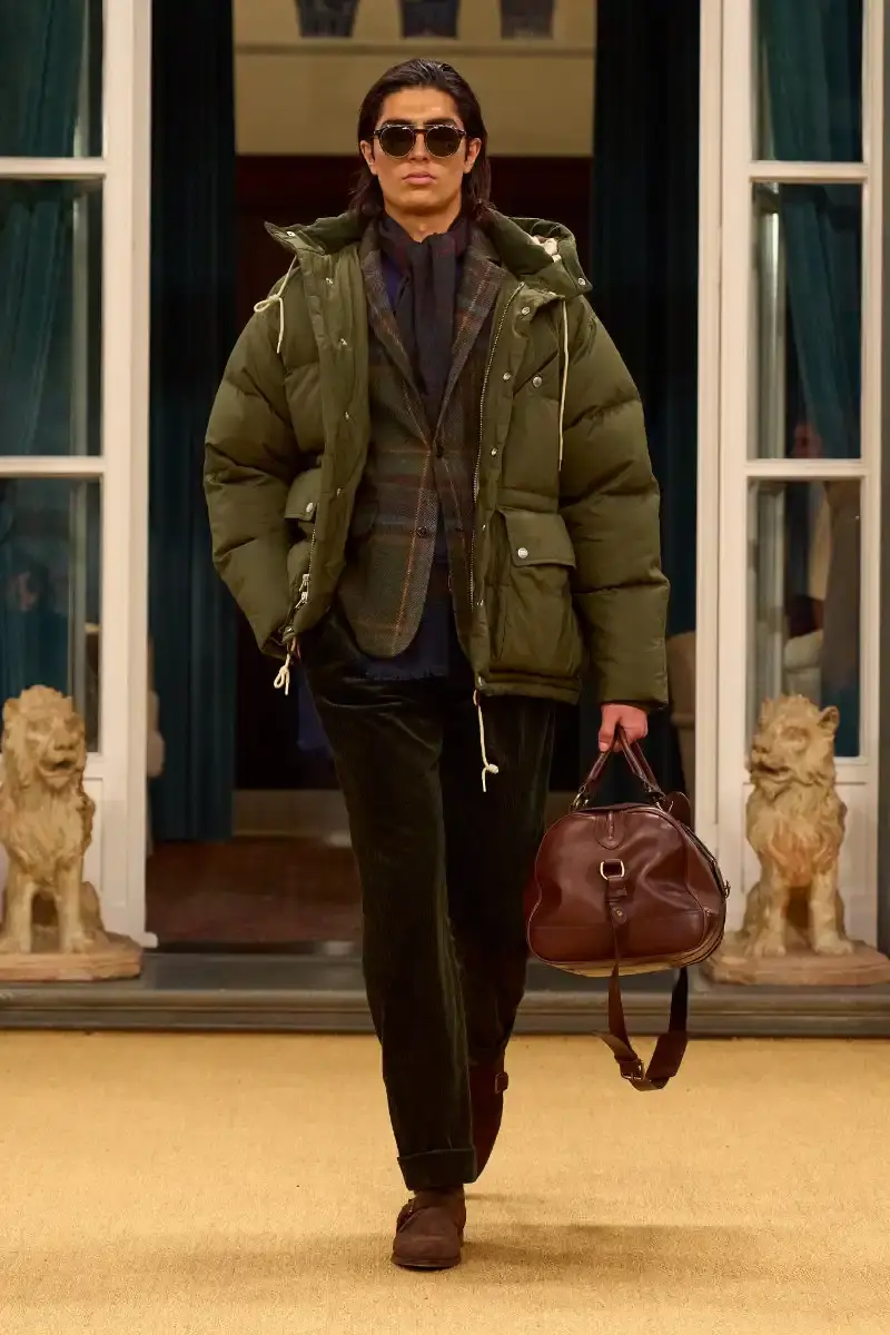 RALPH LAUREN FALL 2026 MENSWEAR IN MILAN Ralph Lauren Fall 2026 menswear collection presentation at Milan's Palazzo Ralph Lauren, featuring Purple Label and Polo lines with traditional craftsmanship. (image 53 of 73)