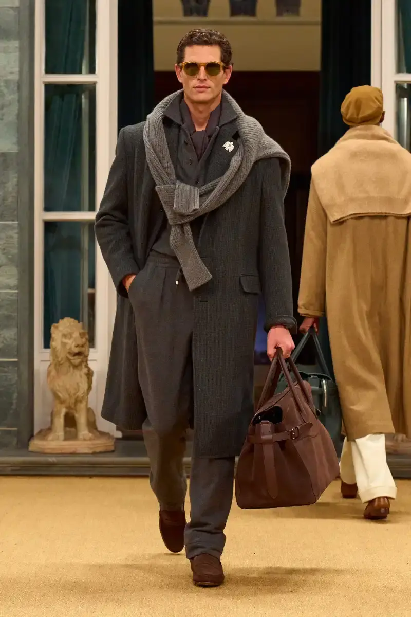 RALPH LAUREN FALL 2026 MENSWEAR IN MILAN Ralph Lauren Fall 2026 menswear collection presentation at Milan's Palazzo Ralph Lauren, featuring Purple Label and Polo lines with traditional craftsmanship. (image 28 of 73)