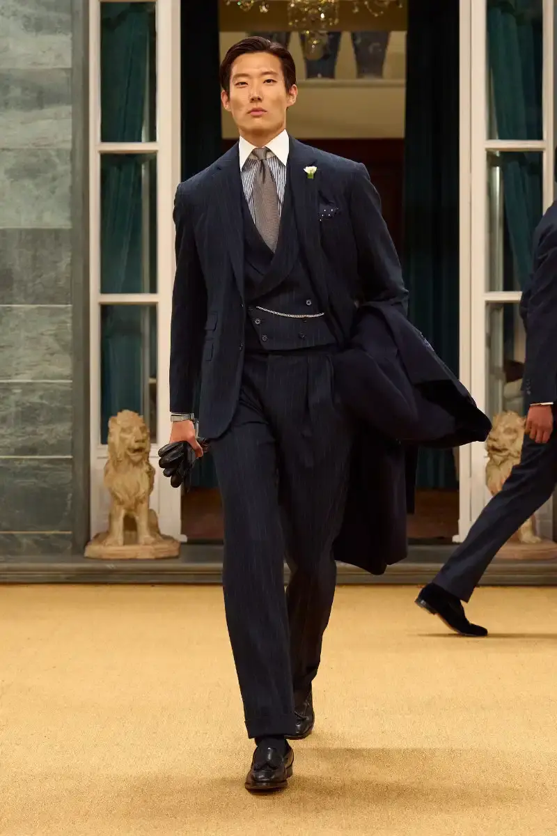 RALPH LAUREN FALL 2026 MENSWEAR IN MILAN Ralph Lauren Fall 2026 menswear collection presentation at Milan's Palazzo Ralph Lauren, featuring Purple Label and Polo lines with traditional craftsmanship. (image 19 of 73)