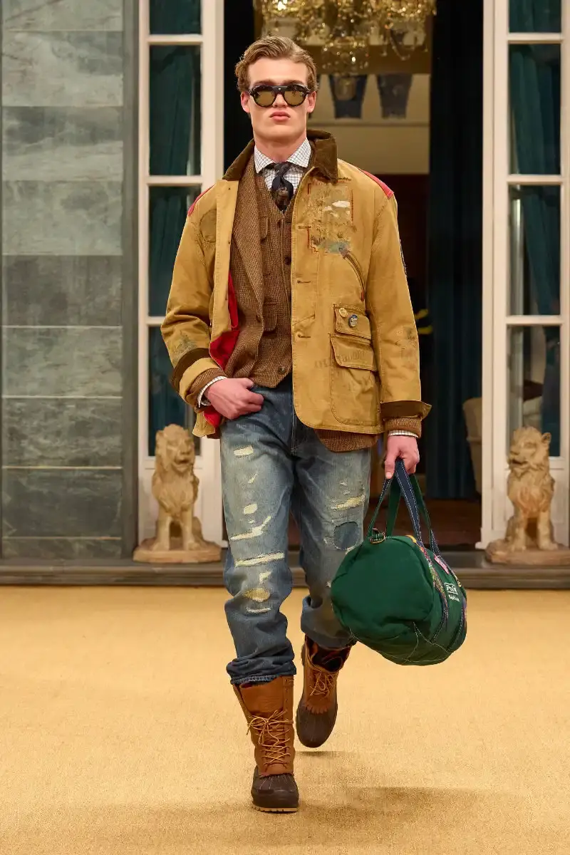 RALPH LAUREN FALL 2026 MENSWEAR IN MILAN Ralph Lauren Fall 2026 menswear collection presentation at Milan's Palazzo Ralph Lauren, featuring Purple Label and Polo lines with traditional craftsmanship. (image 58 of 73)