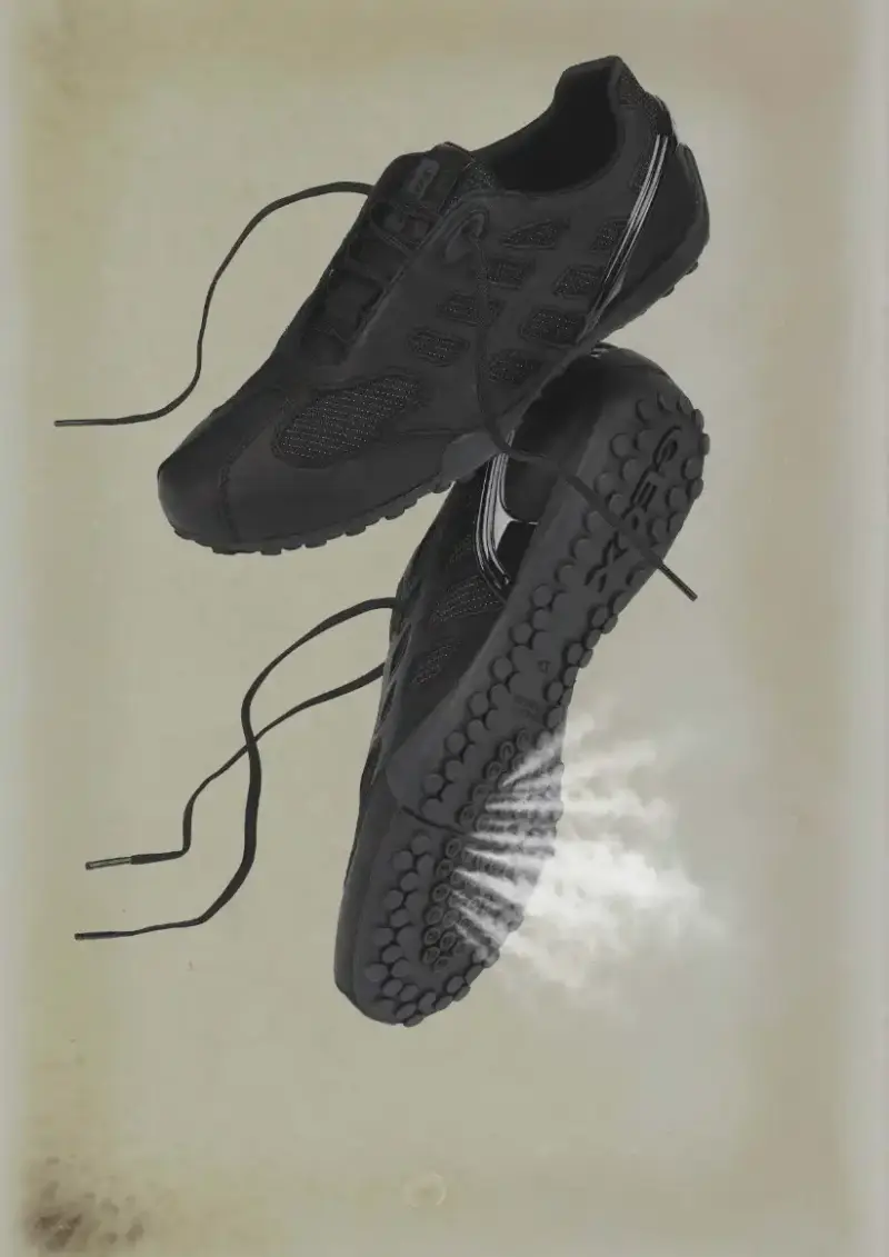 ROBYN LYNCH REWORKS GEOX SNAKE FOR 20TH YEAR Irish menswear designer Robyn Lynch collaborates with Italian footwear brand Geox to redesign the Snake sneaker, celebrating 20 years of the silhouette with five new versions launching in February 2026. (image 5 of 7)