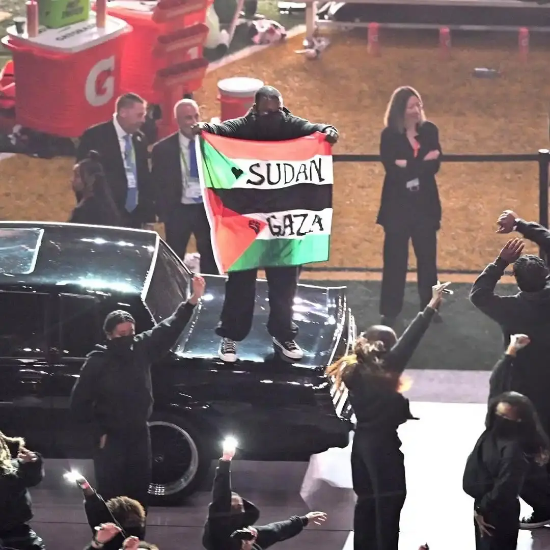 SECURITY DETAINS SUPER BOWL PROTESTER AFTER PALESTINE, SUDAN FLAG DISPLAY