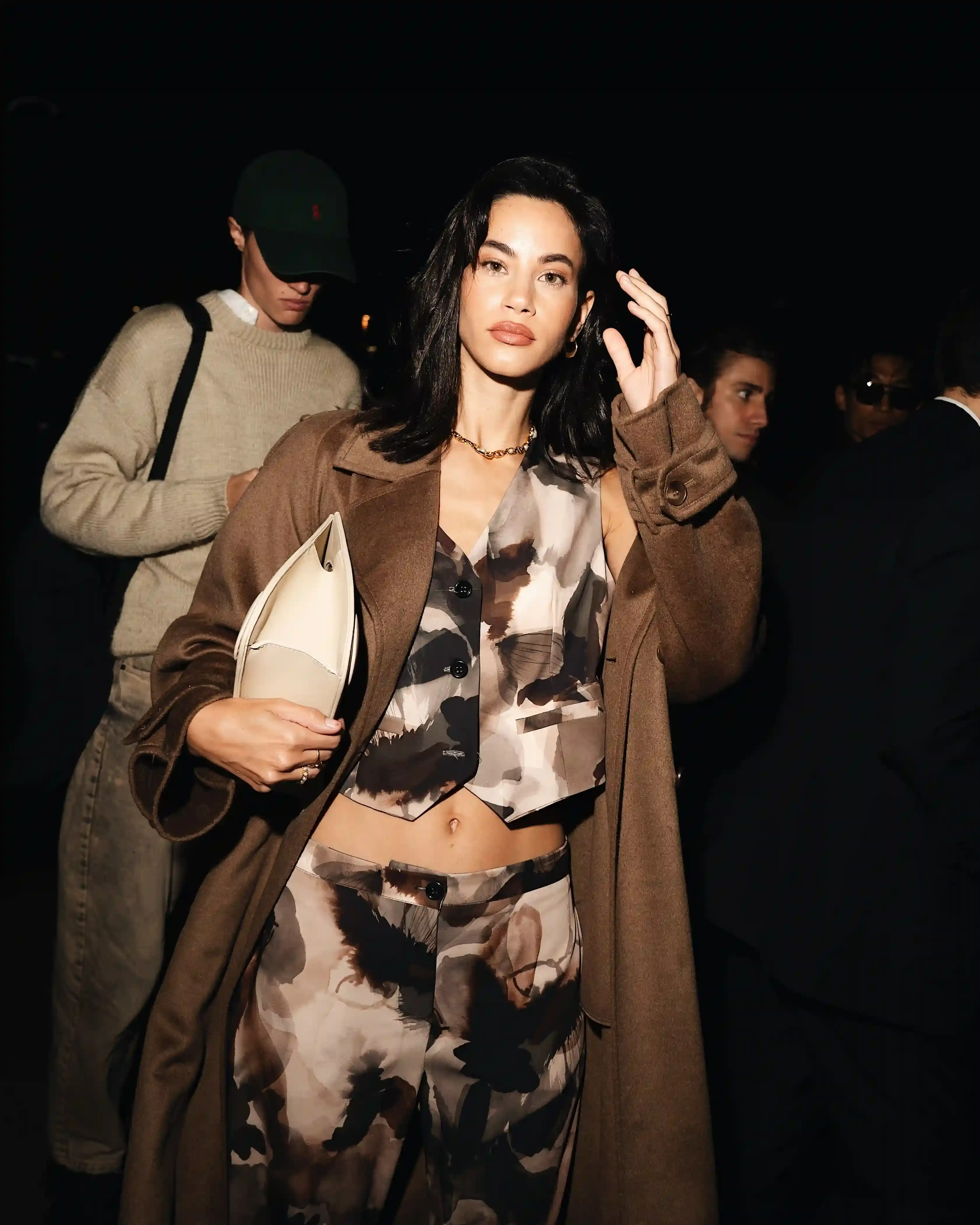 Guest vip attending at Etro Fashion Show In Milan (image 8 of 15)