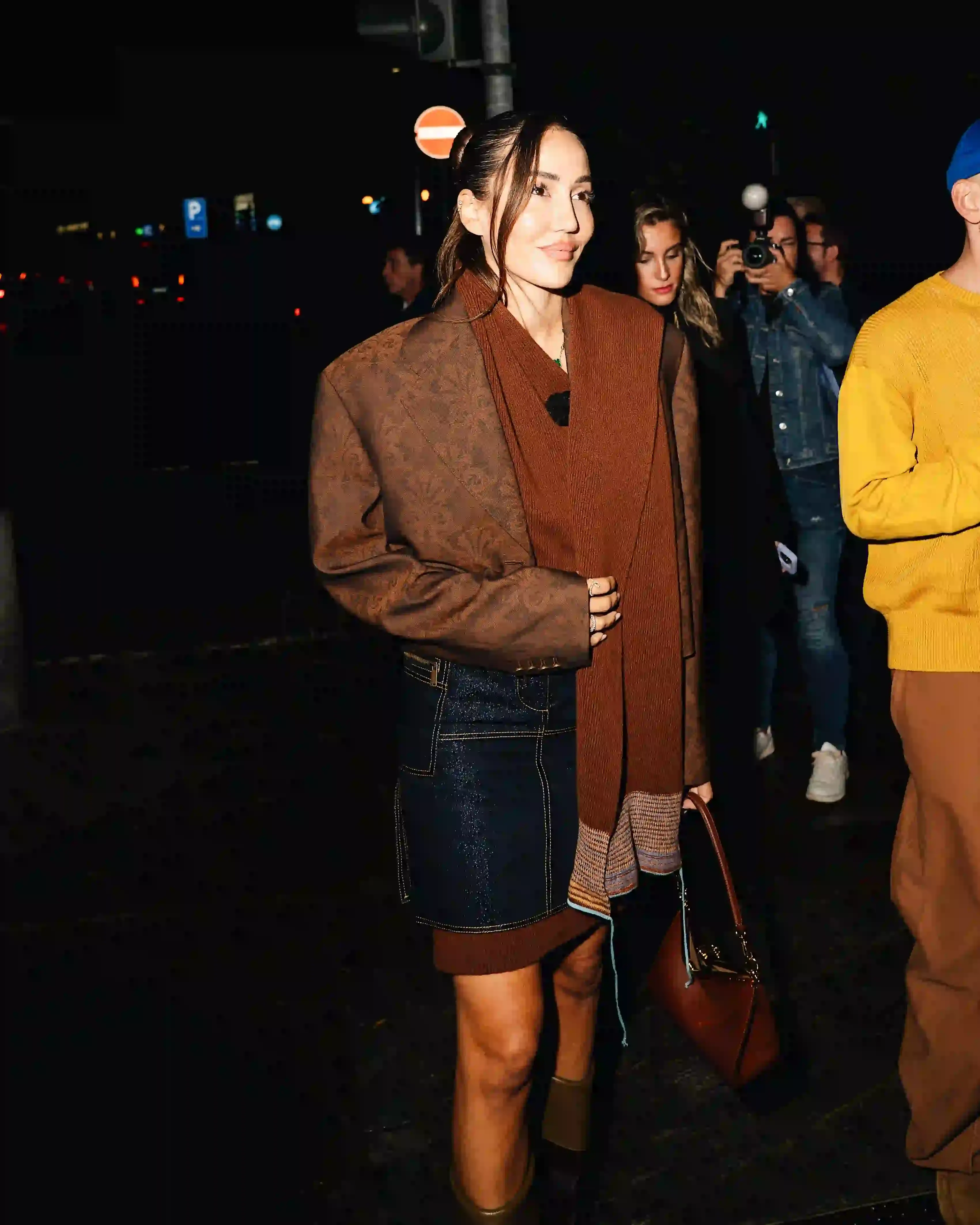 Guest vip attending at Etro Fashion Show In Milan (image 12 of 15)