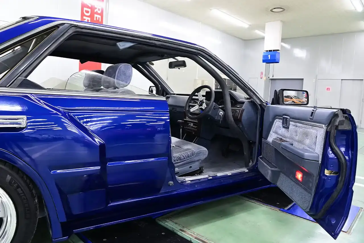 Nissan Article about three custom Nissan vehicles built by technical college students. Details NEO Skyline's retro-modern design, Z Lealia's sports wagon concept, and Bluebird Kiwami's luxury modifications for Tokyo Auto Salon 2025. (image 6 of 9)