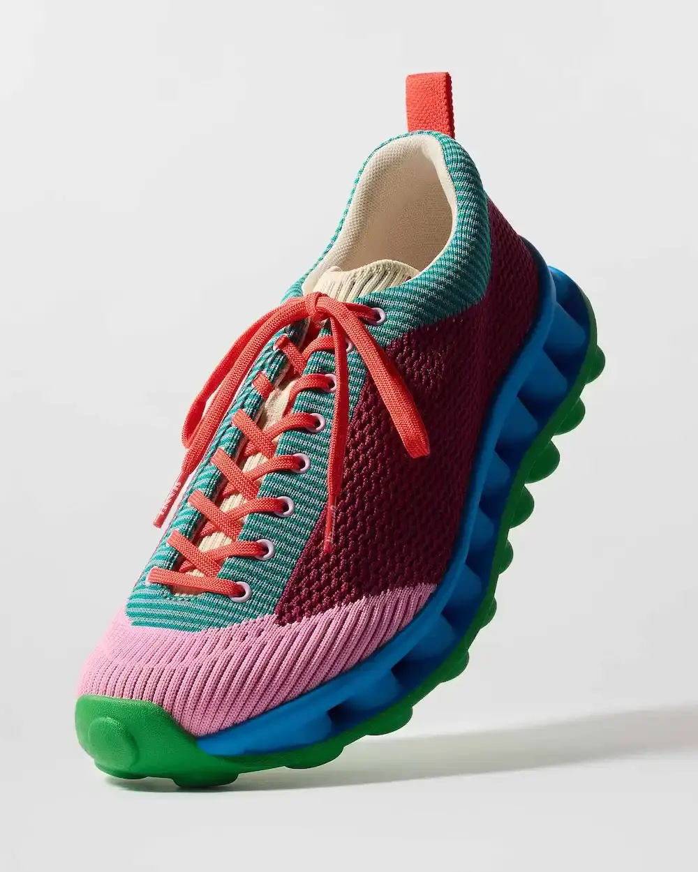Sunnei SUNNEI x Camper Pelotissima sneakers with two-tone chunky XL EXTRALIGHT EVA soles and engineered mesh uppers in four vibrant colorways. (image 3 of 4)