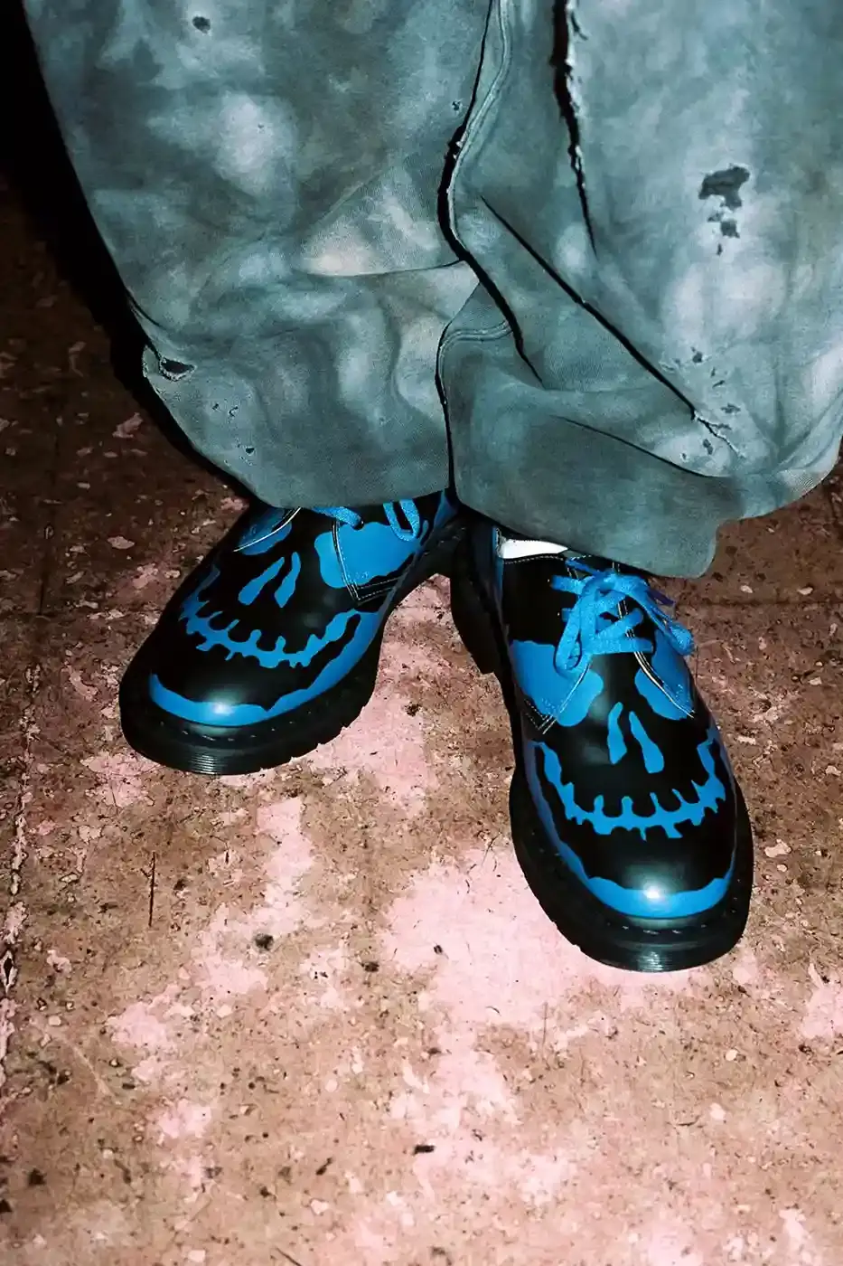 SUPREME X DR. MARTENS 1461 SHOE DROPS NOV 28 Supreme and Dr. Martens collaborate on a new 1461 3-Eye Shoe featuring printed graphics on smooth leather. The shoe releases in three colorways on November 28. (image 2 of 6)