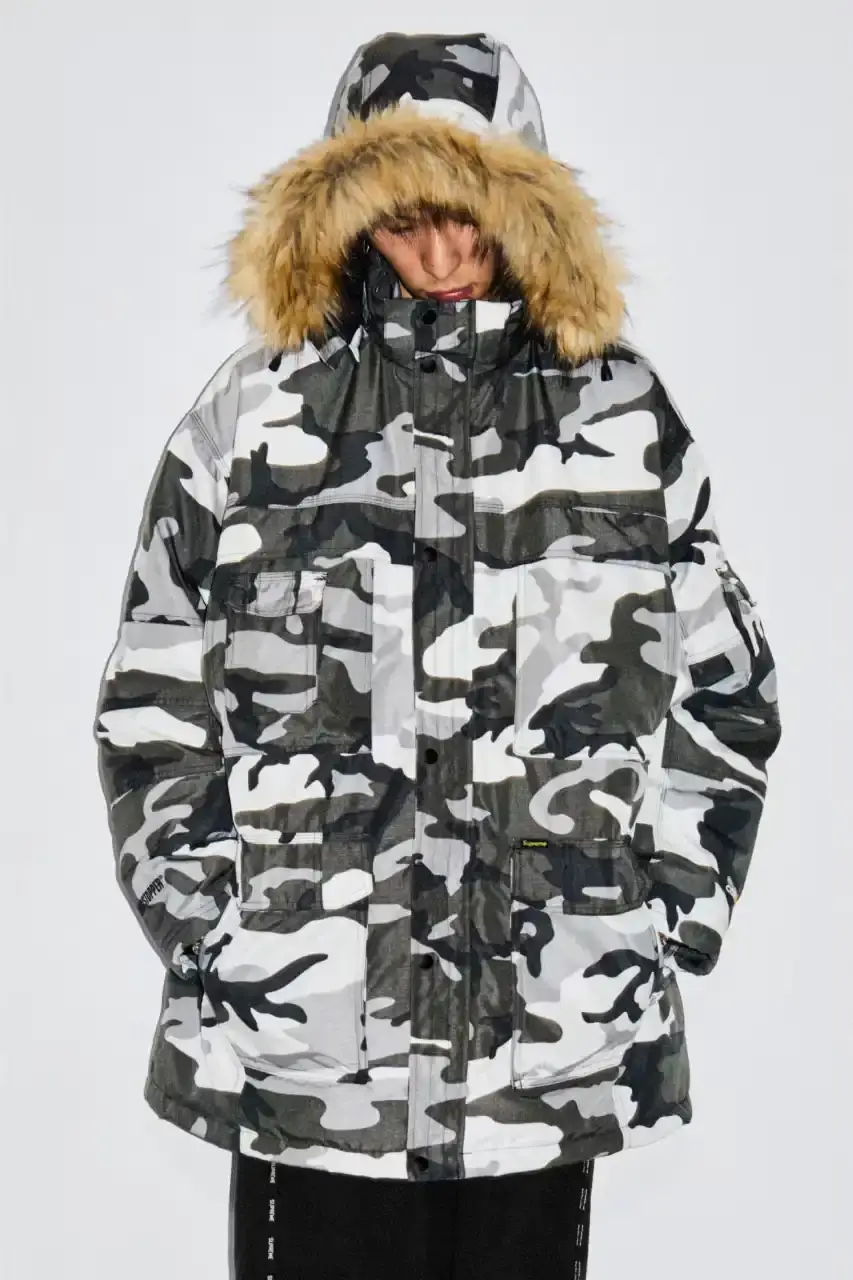 SUPREME FW25 COLLECTION DROPS AUGUST 28 Supreme's new seasonal collection features streetwear pieces celebrating hip-hop culture and music history. (image 21 of 45)