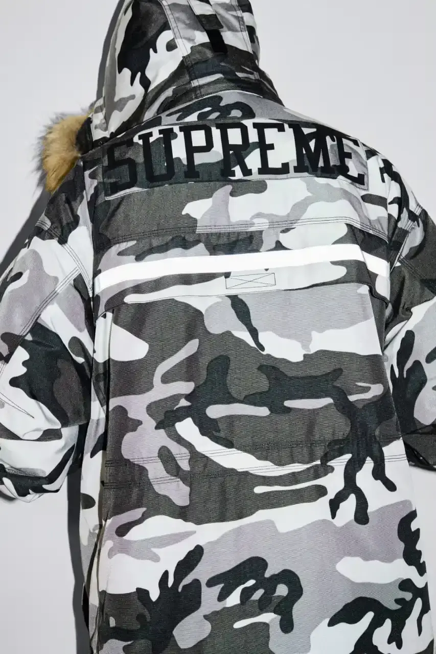 SUPREME FW25 COLLECTION DROPS AUGUST 28 Supreme's new seasonal collection features streetwear pieces celebrating hip-hop culture and music history. (image 20 of 45)