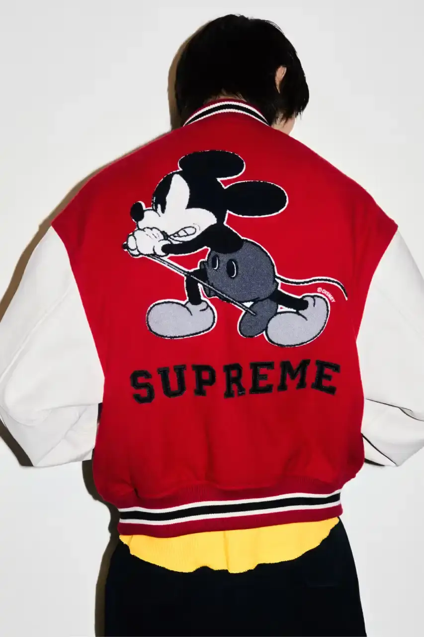 SUPREME FW25 COLLECTION DROPS AUGUST 28 Supreme's new seasonal collection features streetwear pieces celebrating hip-hop culture and music history. (image 41 of 45)