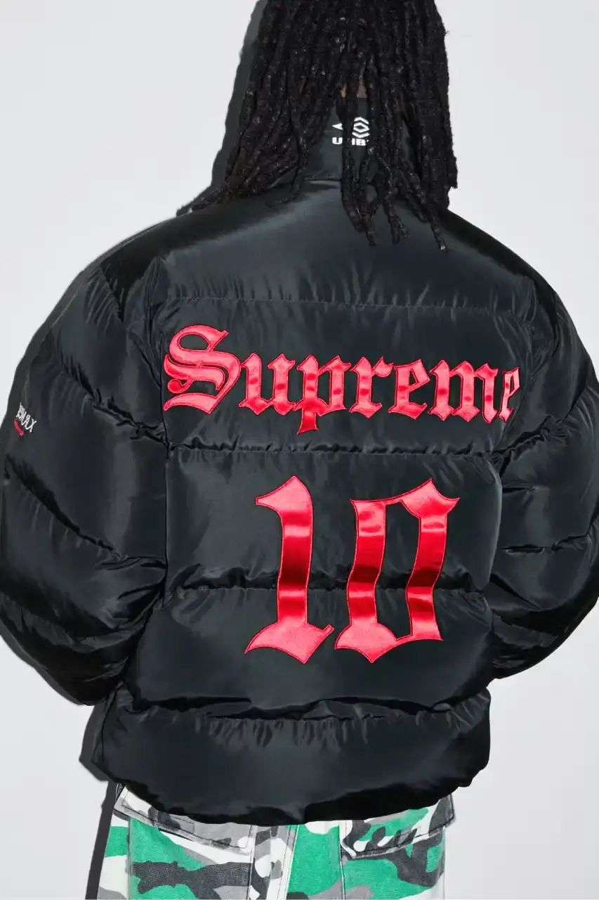 SUPREME FW25 COLLECTION DROPS AUGUST 28 Supreme's new seasonal collection features streetwear pieces celebrating hip-hop culture and music history. (image 18 of 45)