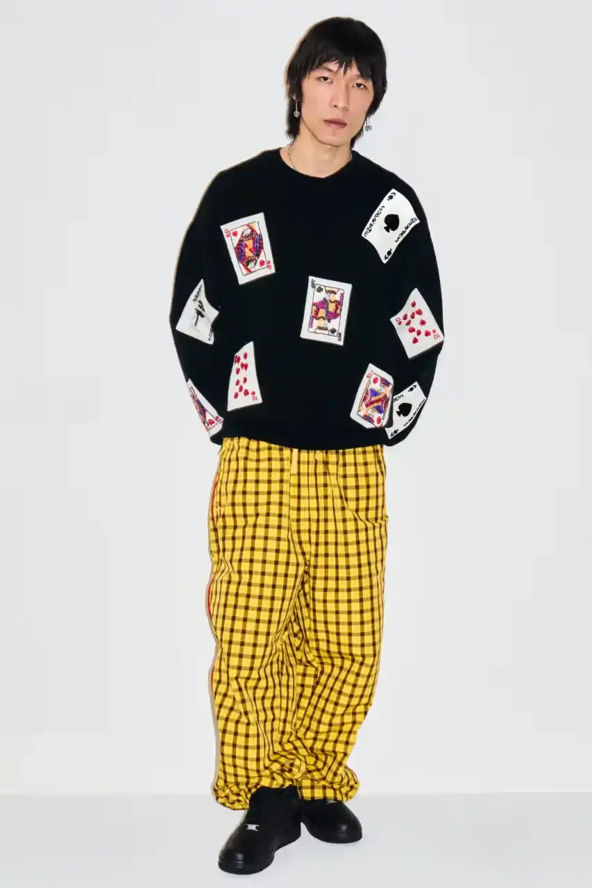 SUPREME FW25 COLLECTION DROPS AUGUST 28 Supreme's new seasonal collection features streetwear pieces celebrating hip-hop culture and music history. (image 6 of 45)