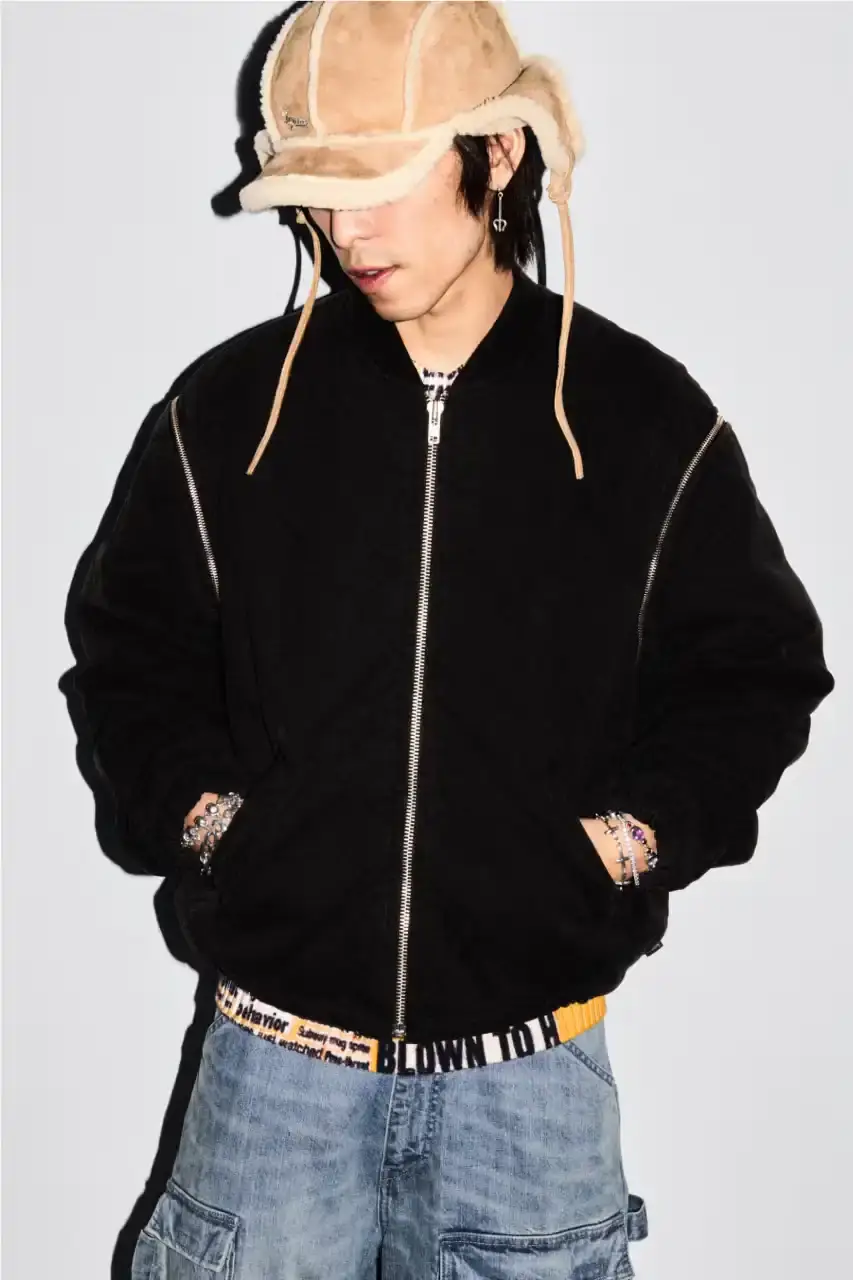 SUPREME FW25 COLLECTION DROPS AUGUST 28 Supreme's new seasonal collection features streetwear pieces celebrating hip-hop culture and music history. (image 13 of 45)