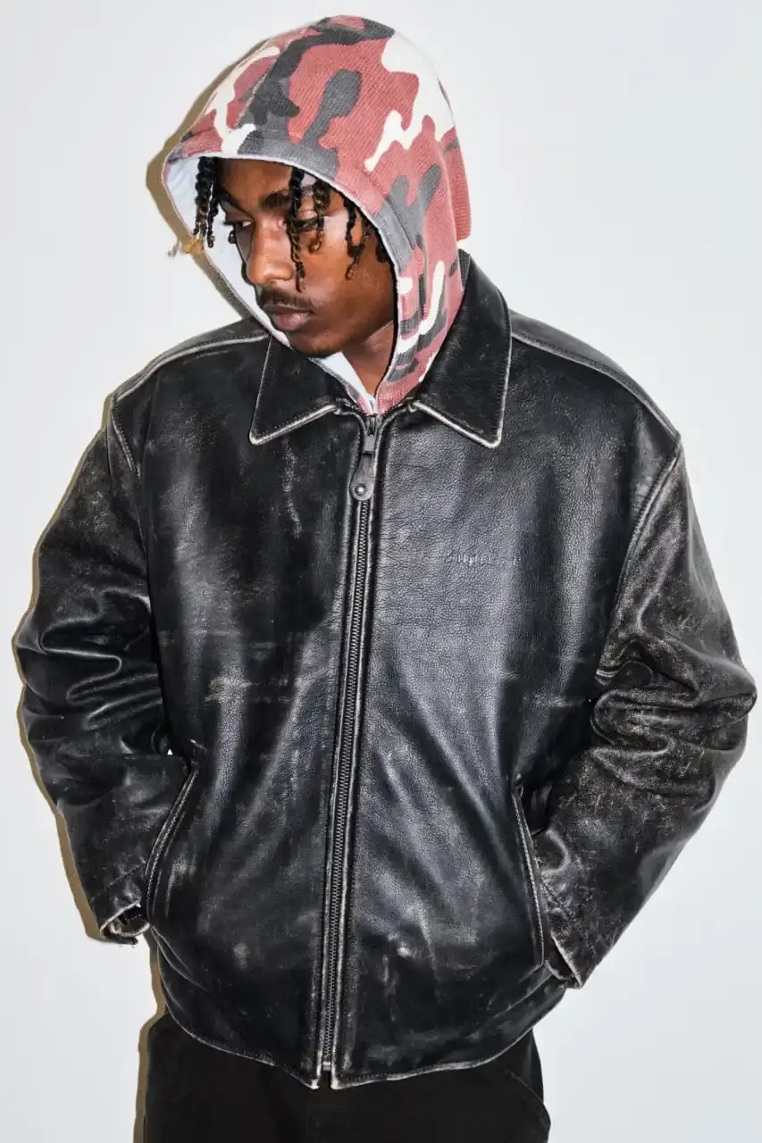 SUPREME FW25 COLLECTION DROPS AUGUST 28 Supreme's new seasonal collection features streetwear pieces celebrating hip-hop culture and music history. (image 33 of 45)