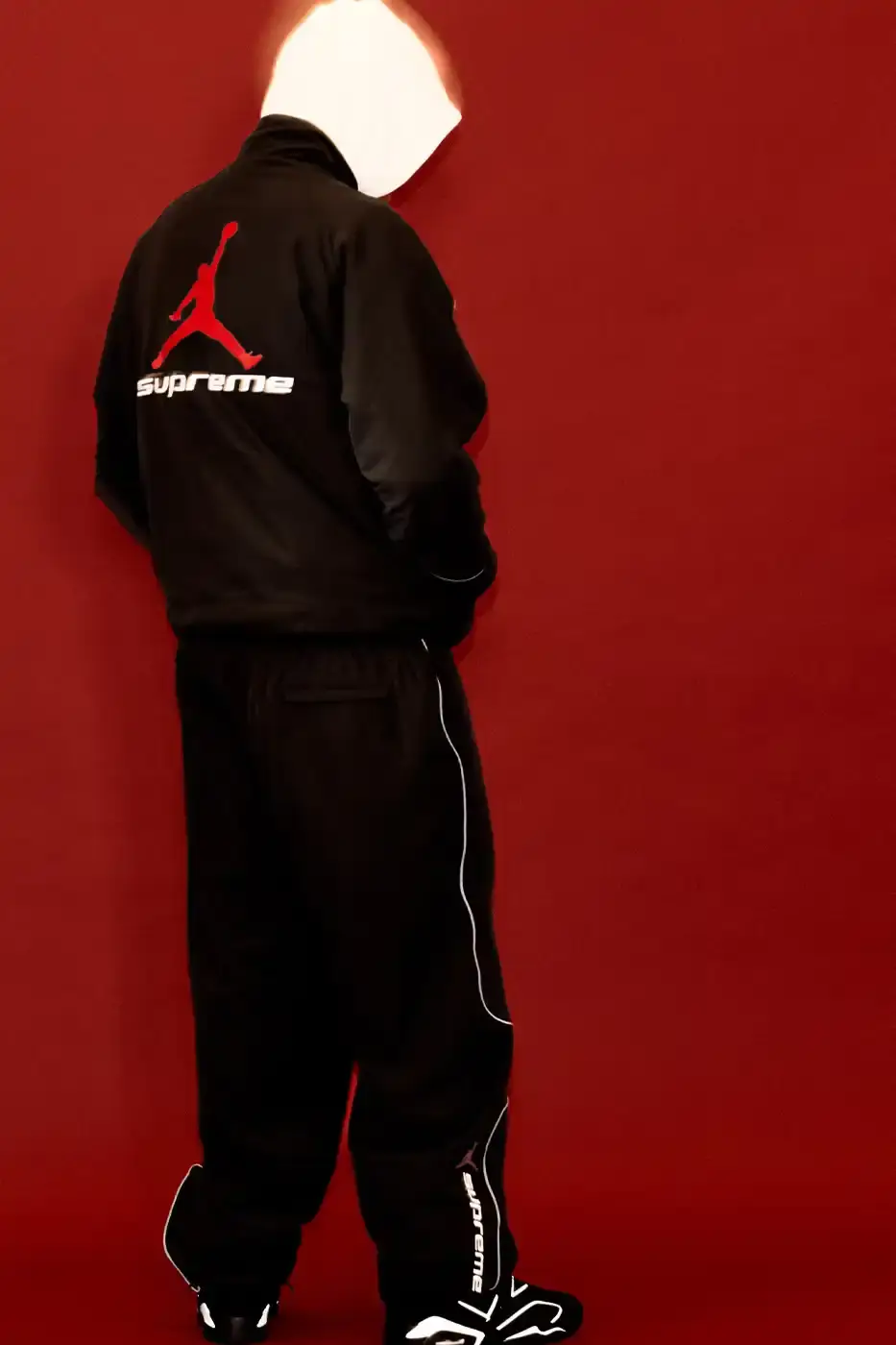 SUPREME JORDAN SPRING 2026 APPAREL COLLECTION image detailing the Supreme and Jordan Brand apparel collaboration for Spring 2026, including items, prices in Euros, and launch dates. (image 14 of 20)