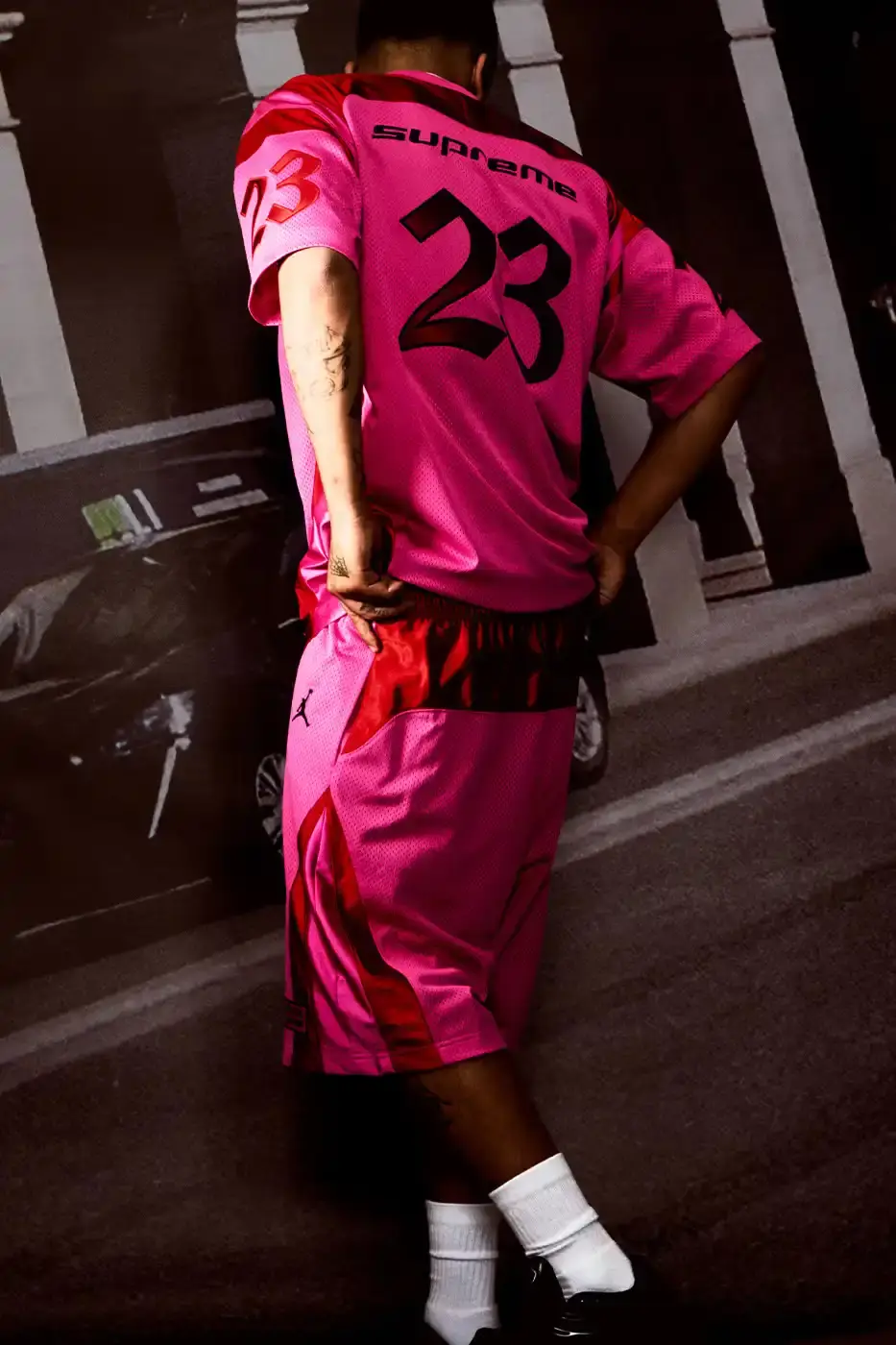 SUPREME JORDAN SPRING 2026 APPAREL COLLECTION image detailing the Supreme and Jordan Brand apparel collaboration for Spring 2026, including items, prices in Euros, and launch dates. (image 7 of 20)