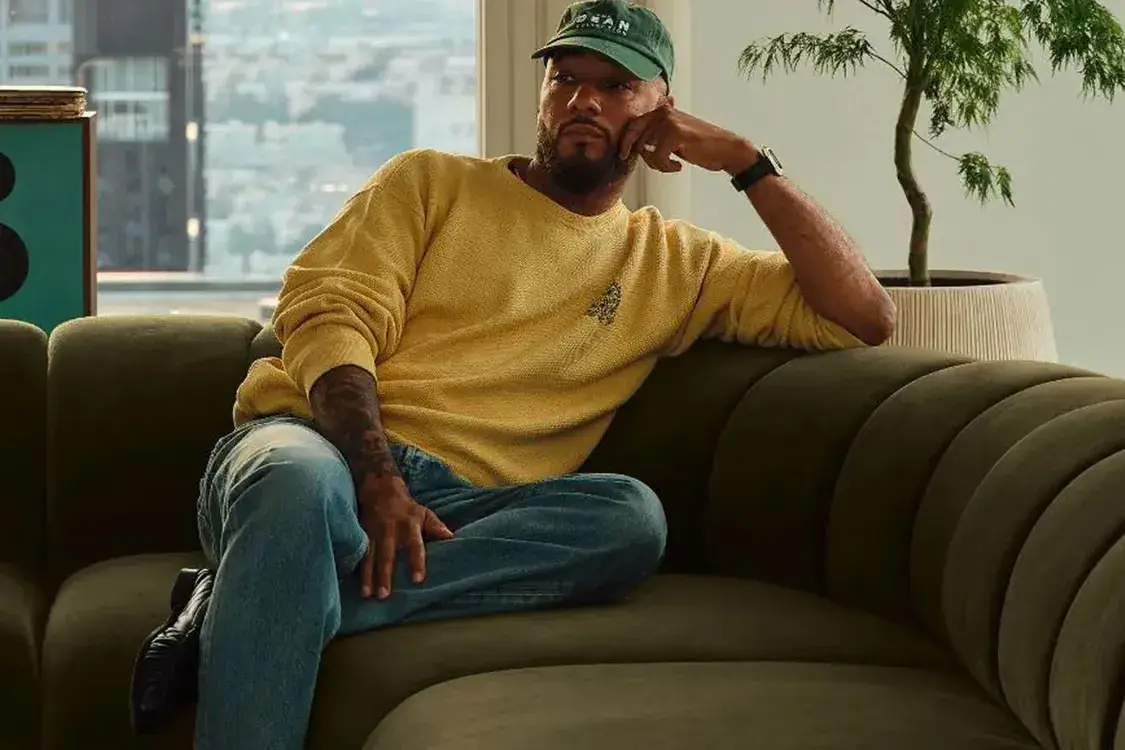 SWIZZ BEATZ AND CB2 RELEASE THE CASA DEAN COLLECTION image of an article about Casa Dean, the CB2 furniture and decor collection by Swizz Beatz, with details on the main pieces, the design team and availability.