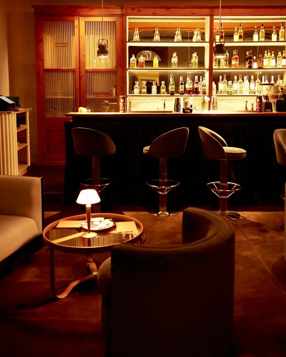 THE CLUB ON THE LAKE OPENS AT VILLA CARMINATI RESTA image about the opening night of The Club On The Lake, a membership club in Villa Carminati Resta in Como. The text covers the villa, the rooms, chef Terry Giacomello, the new Omakase Bar, the DJ sets and the membership process. (image 3 of 6)