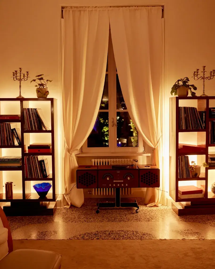 THE CLUB ON THE LAKE OPENS AT VILLA CARMINATI RESTA image about the opening night of The Club On The Lake, a membership club in Villa Carminati Resta in Como. The text covers the villa, the rooms, chef Terry Giacomello, the new Omakase Bar, the DJ sets and the membership process. (image 5 of 6)